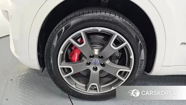 Maserati Levante id 3253955 из Кореи 15