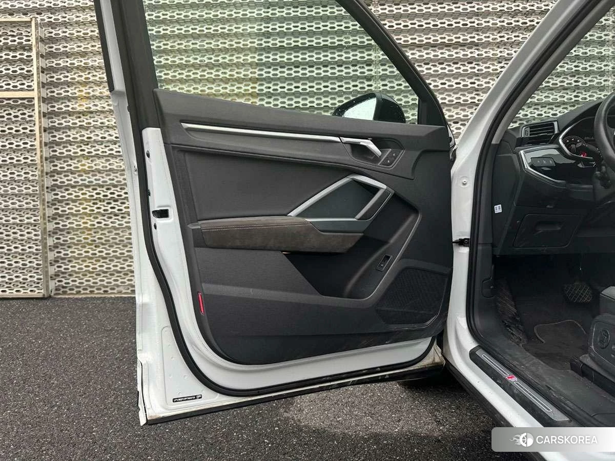 Audi Q3 Sportback id 4513461 из Китая 11