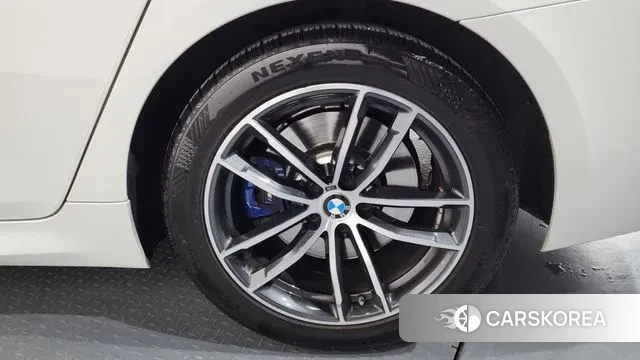 BMW 5 Series (G30) id 3519542 из Кореи 15