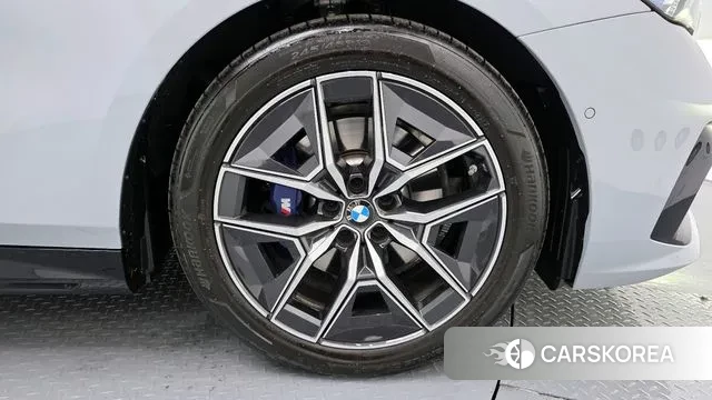 BMW 5 Series (G60) id 3511997 из Кореи 15