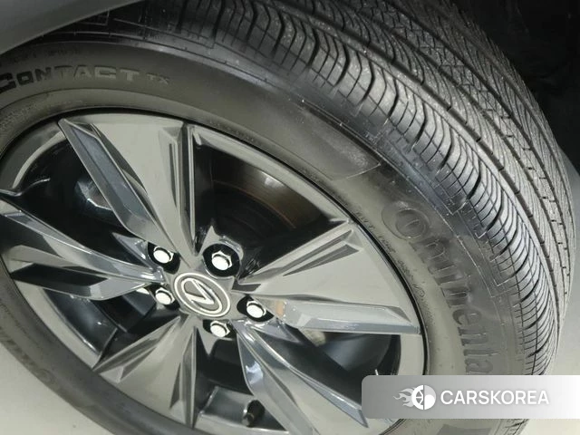 Lexus UX300h id 4879501 из Кореи 9