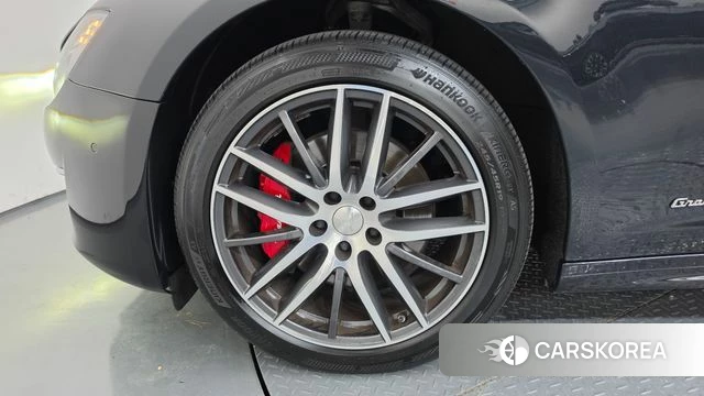 Maserati Ghibli id 4688613 из Кореи 33