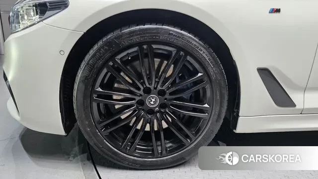 BMW 5 Series (G30) id 3391749 из Кореи 15