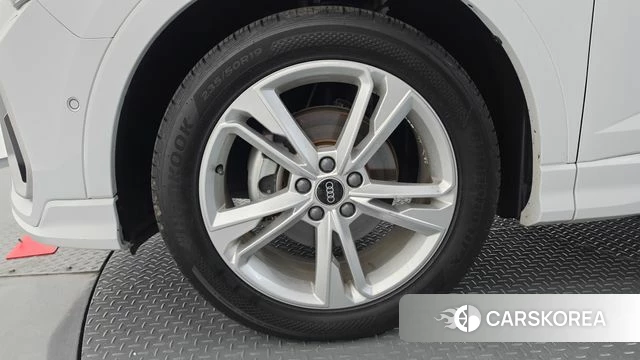 Audi Q3 (F3) id 4701845 из Кореи 26