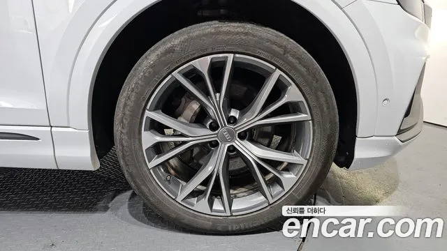 Audi Q8 (4M) id 2697321 из Кореи 15