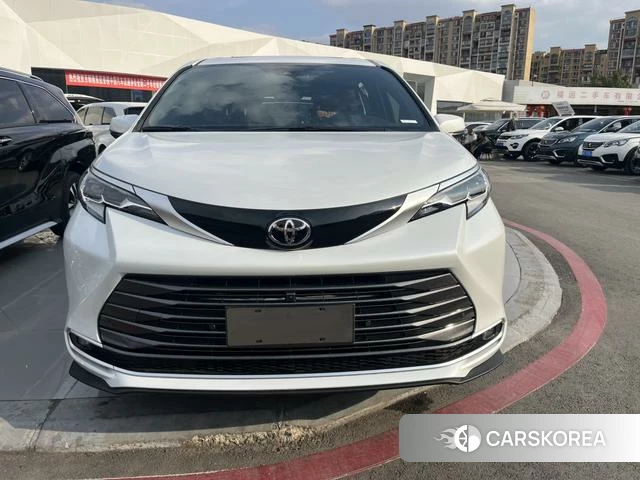 Toyota Saina id 4274471 из Китая 12