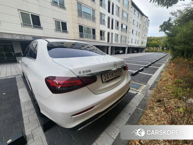 Mercedes-Benz E-Class W213 2022 Белый из Кореи, фото 5