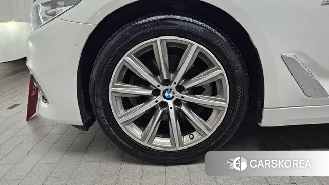 BMW 5 Series (G30) id 2986687 из Кореи 15