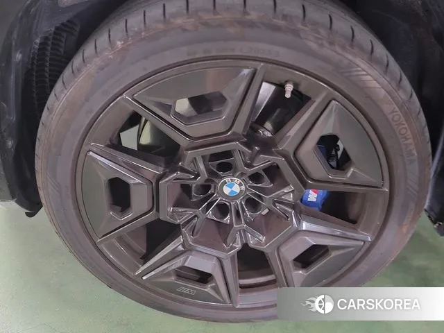 BMW XM (G09) id 3080865 из Кореи 10