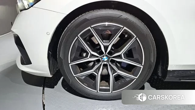 BMW 5 Series (G60) id 3517414 из Кореи 15