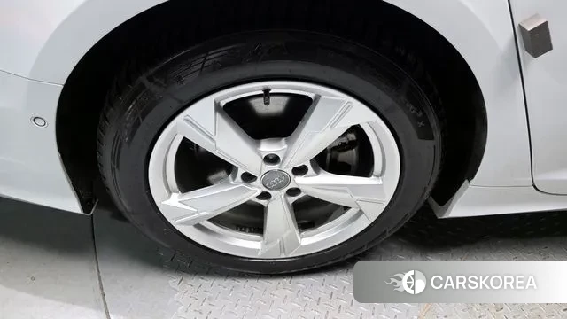 Audi A6 (C8) id 3641083 из Кореи 15