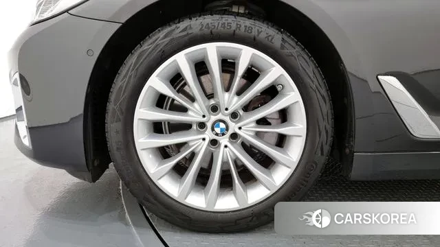 BMW 5 Series (G30) id 3003278 из Кореи 15