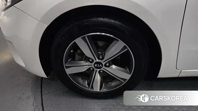 Kia The New K3 id 3714088 из Кореи 15