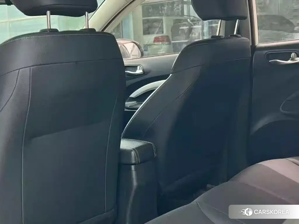 Kia KX1 2022 Белый из Китая, фото 5