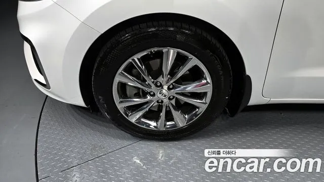 Kia The New Carnival id 2390392 из Кореи 15