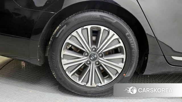 Kia K7 Premier Hybrid id 3942462 из Кореи 15