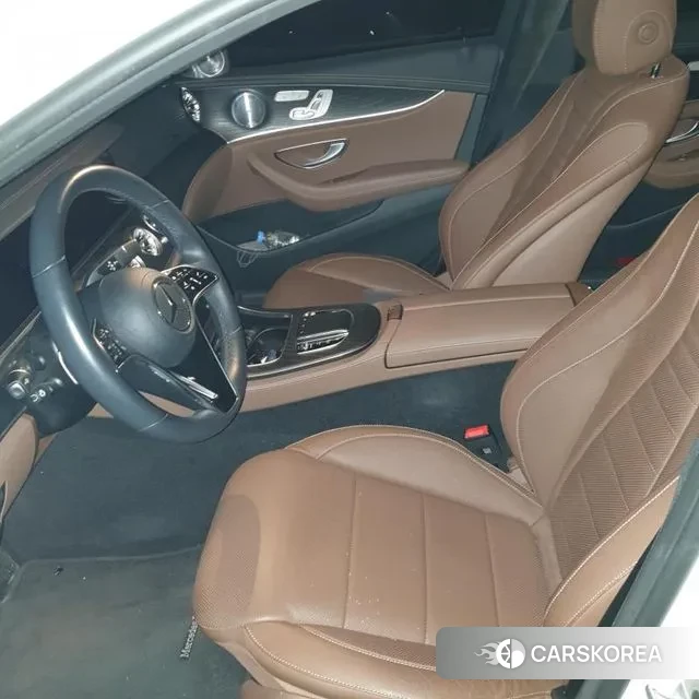 Mercedes-Benz E-Class W213 2023 Черный из Кореи, фото 5