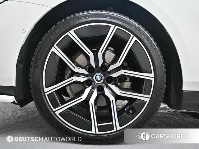 BMW 5 Series (G60) id 4628514 из Кореи 15