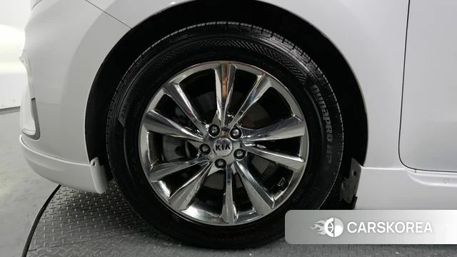 Kia The New Carnival id 3813971 из Кореи 16