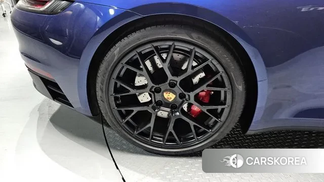 Porsche 911(992) id 3405614 из Кореи 15