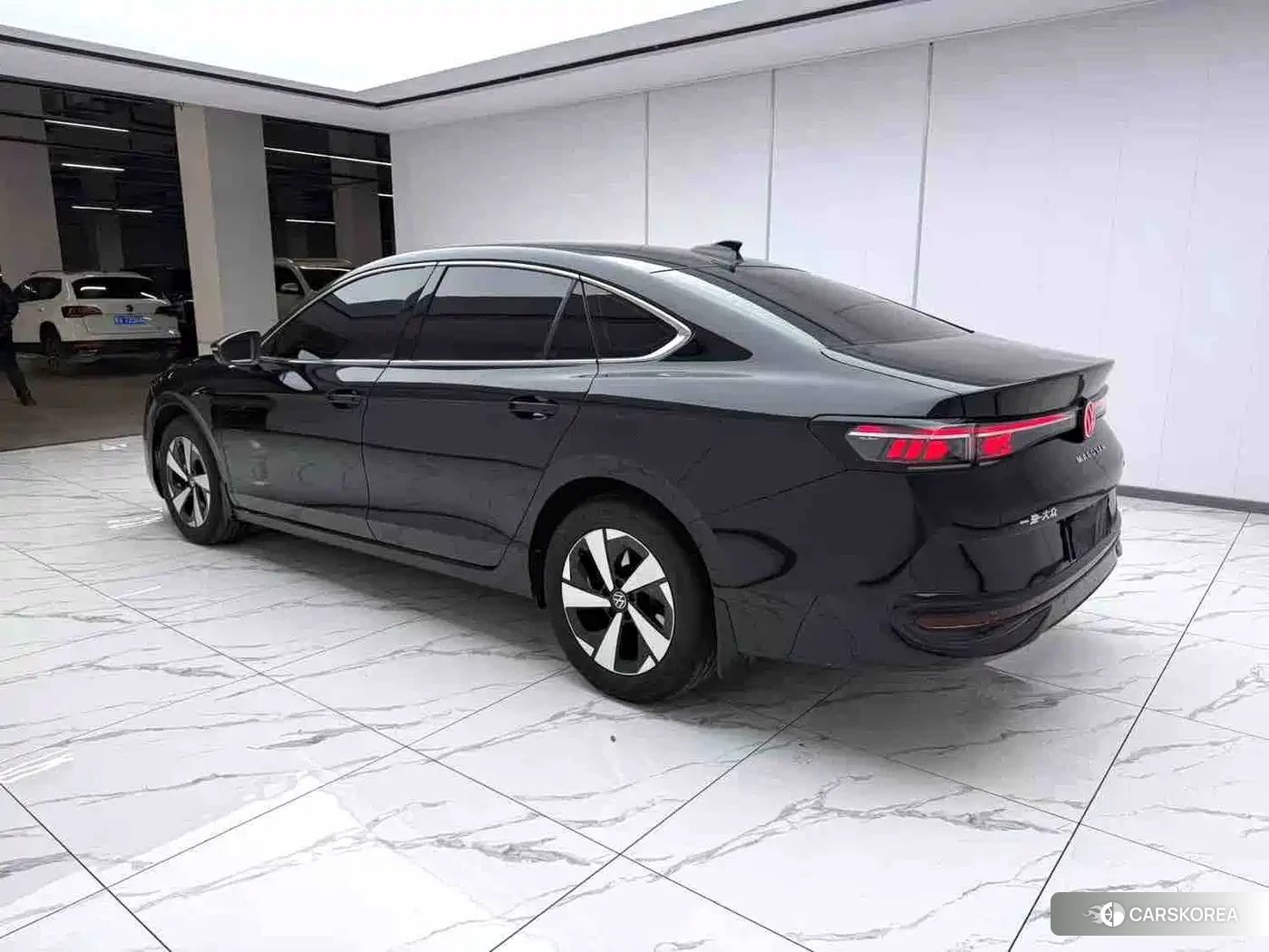 Volkswagen Magotan 2025 Черный из Китая, фото 5