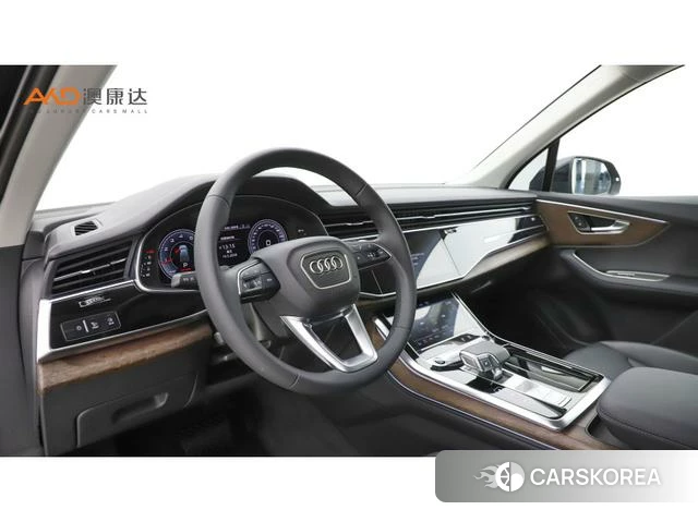 Audi Q7 2024 Черный из Китая, фото 5