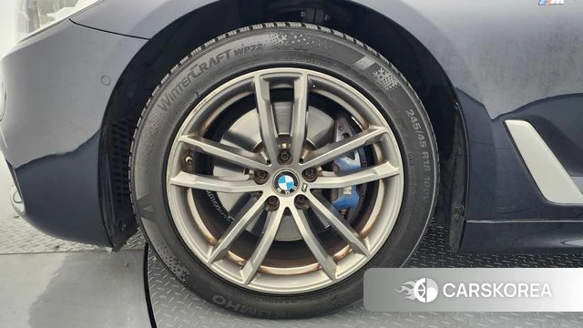 BMW 5 Series (G30) id 3905895 из Кореи 16