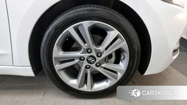 Hyundai Avante AD id 2986770 из Кореи 15