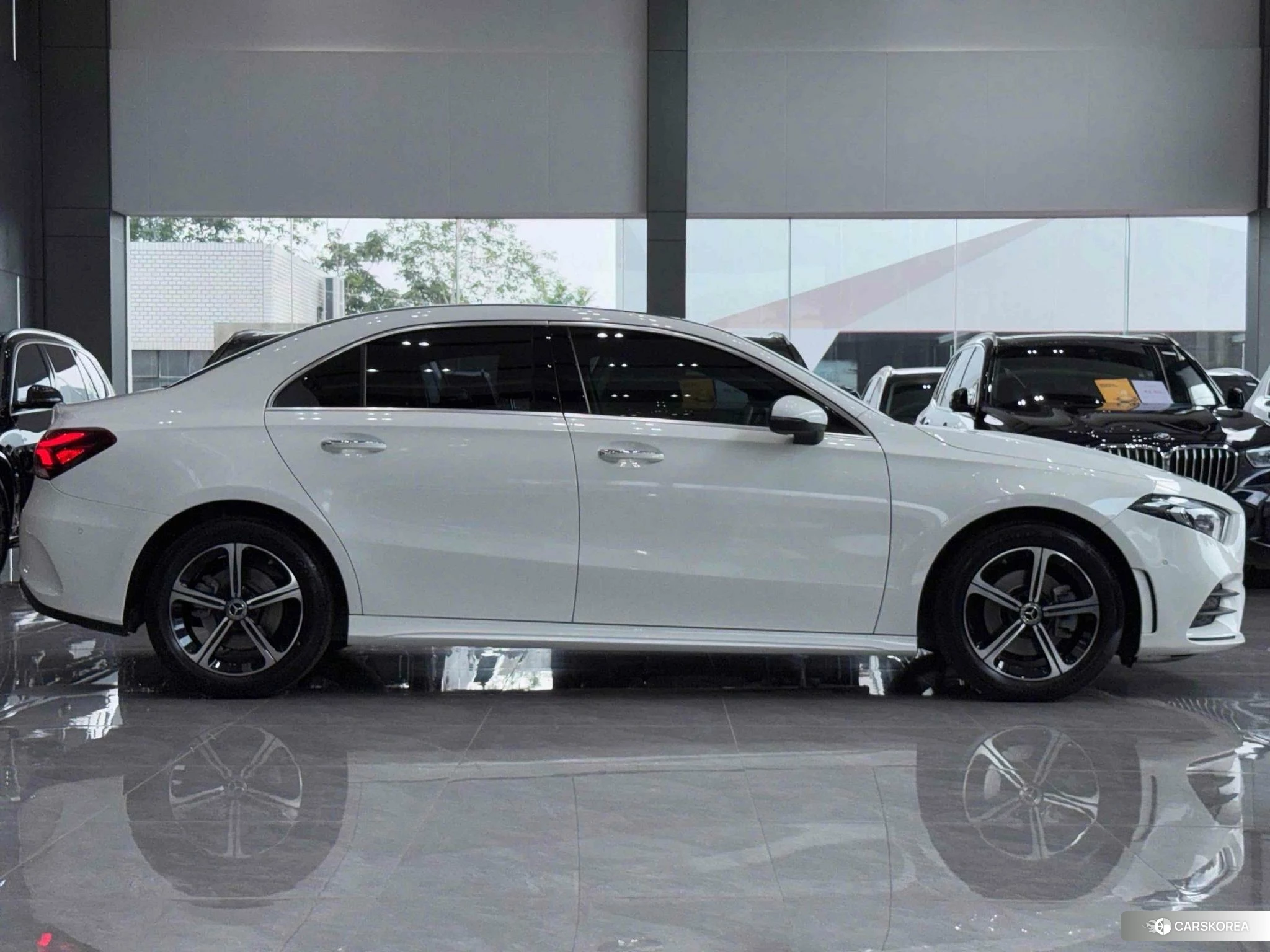 Mercedes-Benz Class A 2022 Белый из Китая, фото 5