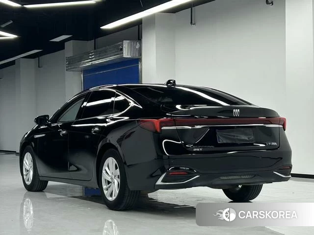 Buick Lacrosse 2023 Черный из Китая, фото 5