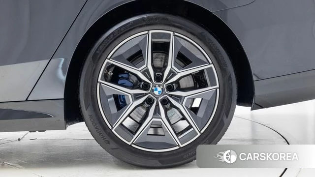 BMW 5 Series (G60) id 4767389 из Кореи 15