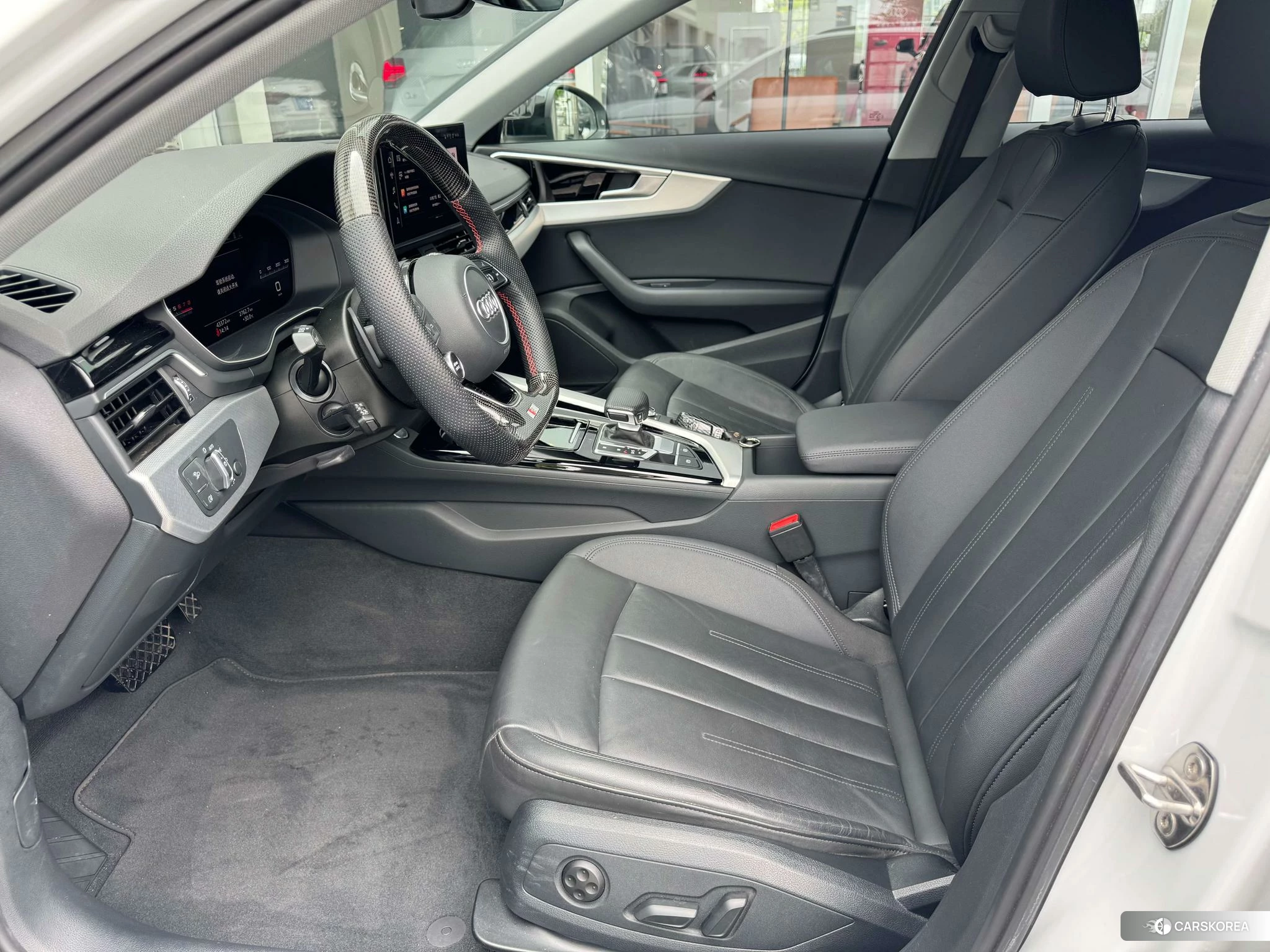 Audi A4 (import) 2022 Белый из Китая, фото 5