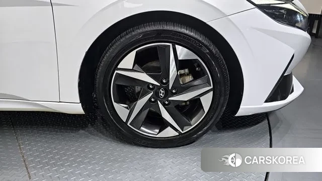 Hyundai Avante (CN7) id 3111996 из Кореи 15