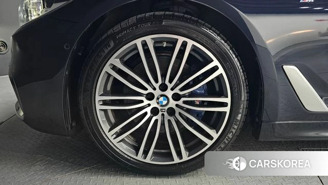BMW 5 Series (G30) id 4625868 из Кореи 31