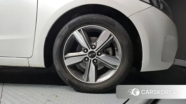 Kia The New K3 id 3692907 из Кореи 15