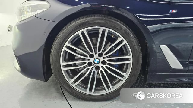 BMW 5 Series (G30) id 4508243 из Кореи 27