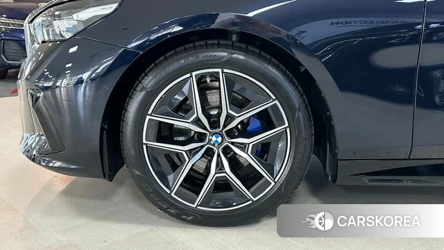 BMW 5 Series (G60) id 4432382 из Кореи 15