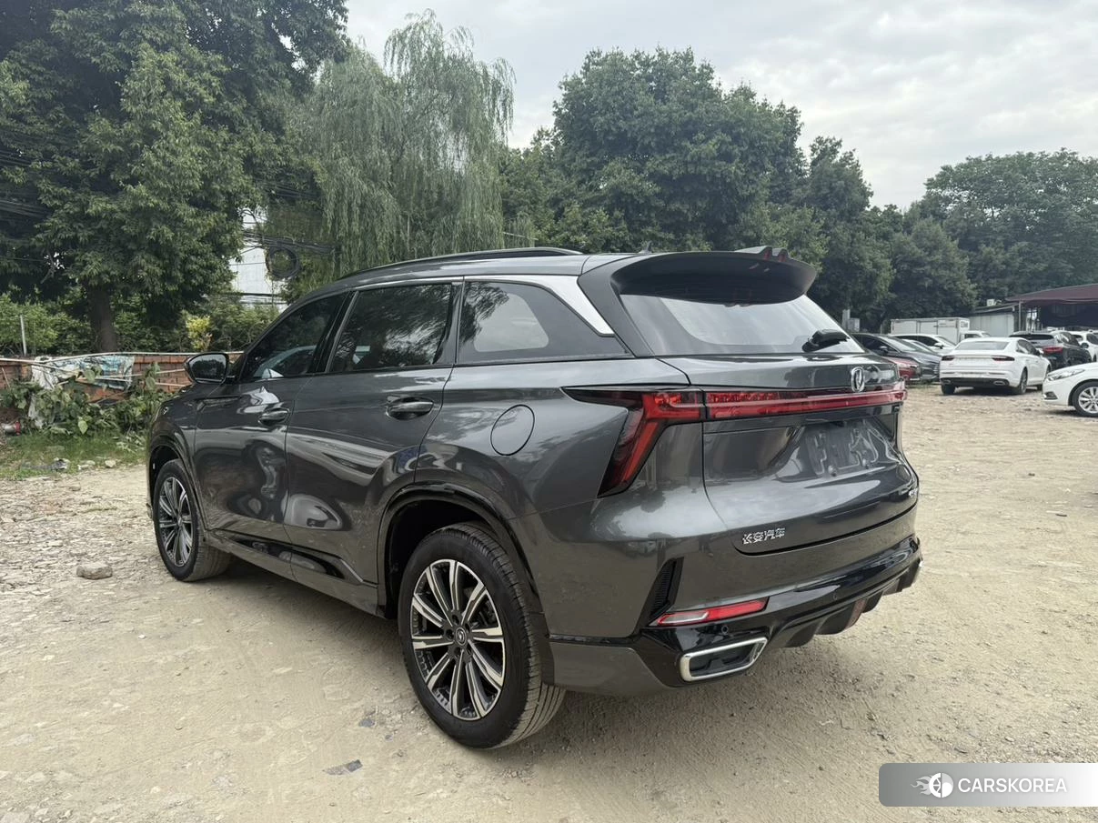 Chang'an CS75 PLUS 2023 Темно-серый из Китая, фото 5