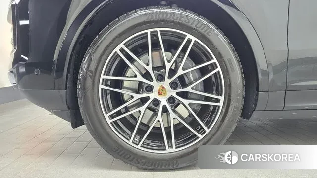 Porsche Cayenne (PO536) id 3644531 из Кореи 15