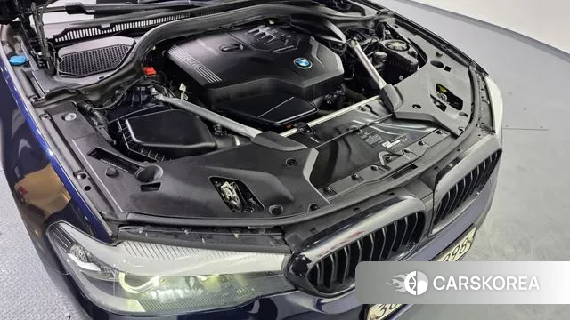 BMW 5 Series (G30) id 3723069 из Кореи 15