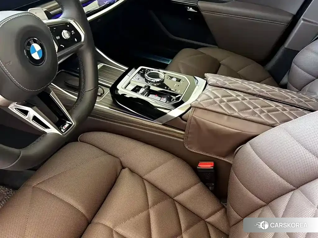 BMW 7 series 2025 Черный из Китая, фото 5