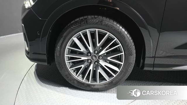 Audi Q3 (F3) id 4958210 из Кореи 15