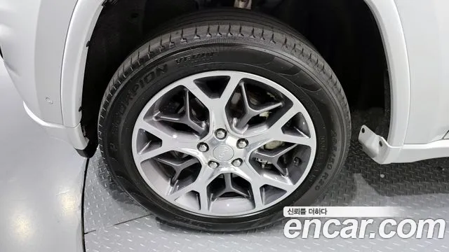 Jeep Grand Cherokee id 2727468 из Кореи 15