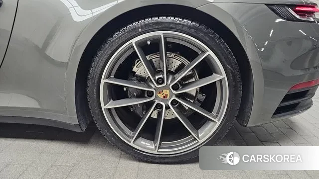 Porsche 911(992) id 3421529 из Кореи 15