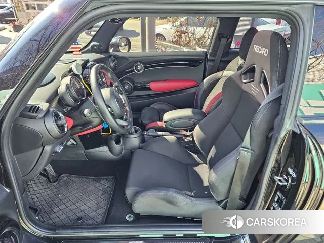 Mini Cooper S id 3703445 из Кореи 14