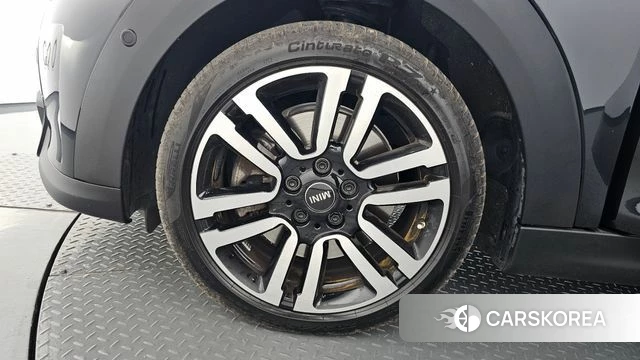 Mini Cooper S id 4499911 из Кореи 28
