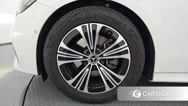 Mercedes-Benz E-Class W214 id 3321689 из Кореи 15