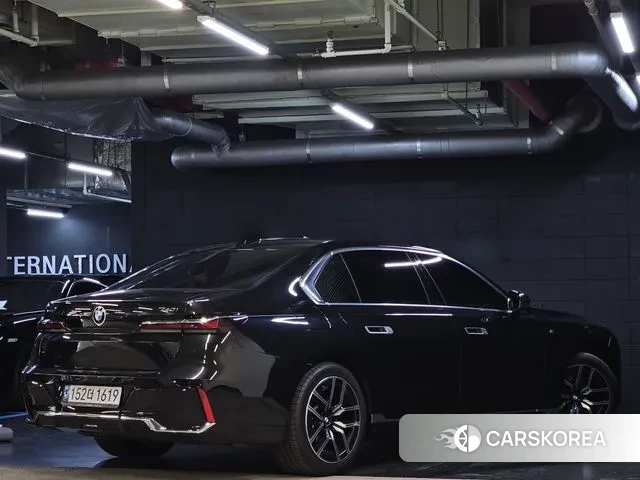 BMW 7 Series (G70) id 3659057 из Кореи 15