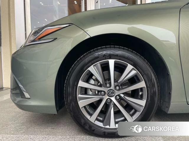 Lexus ES 2021 Зеленый из Китая, фото 5