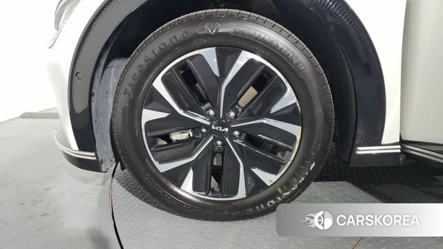 Kia EV6 id 4635492 из Кореи 15